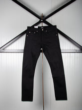 Load image into Gallery viewer, N.O.S. ES-1 Tappered Raw Selvedge Denim Black

