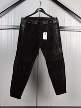 Load image into Gallery viewer, Rascal Cowhide Leather Black size M
